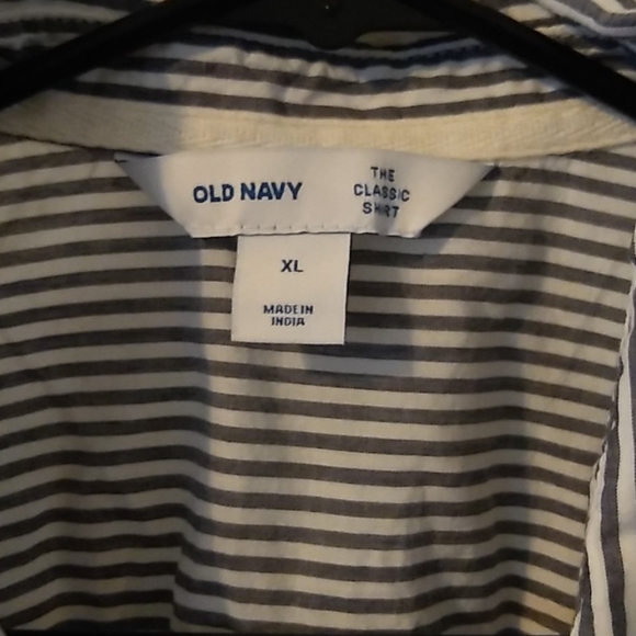 Old Navy striped button down NWT - Picture 2 of 3